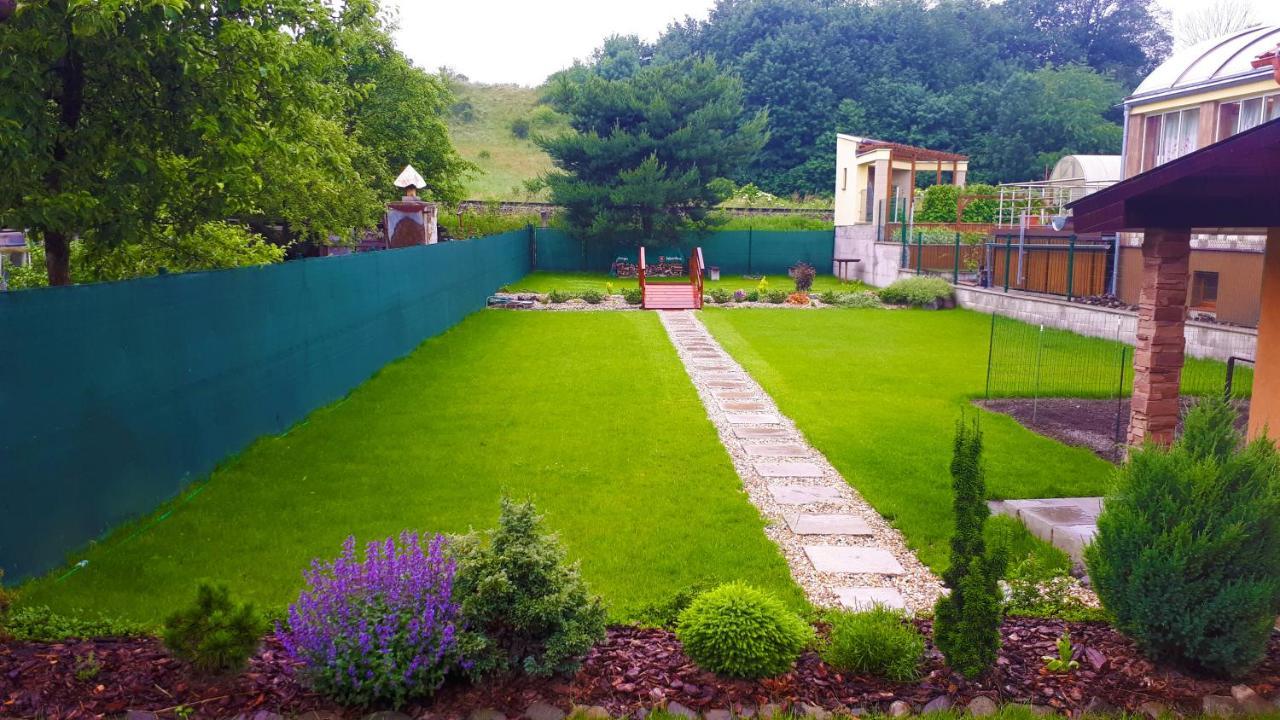 Privat Velvet Pensionat Turčianske Teplice Exteriör bild