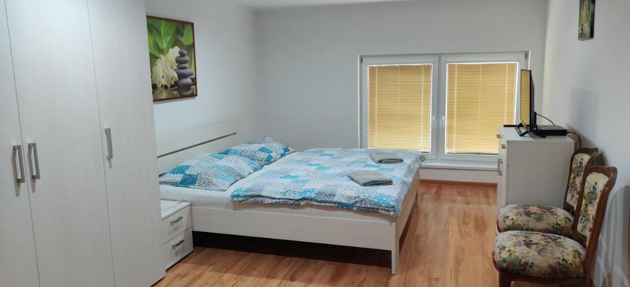 Privat Velvet Pensionat Turčianske Teplice Exteriör bild