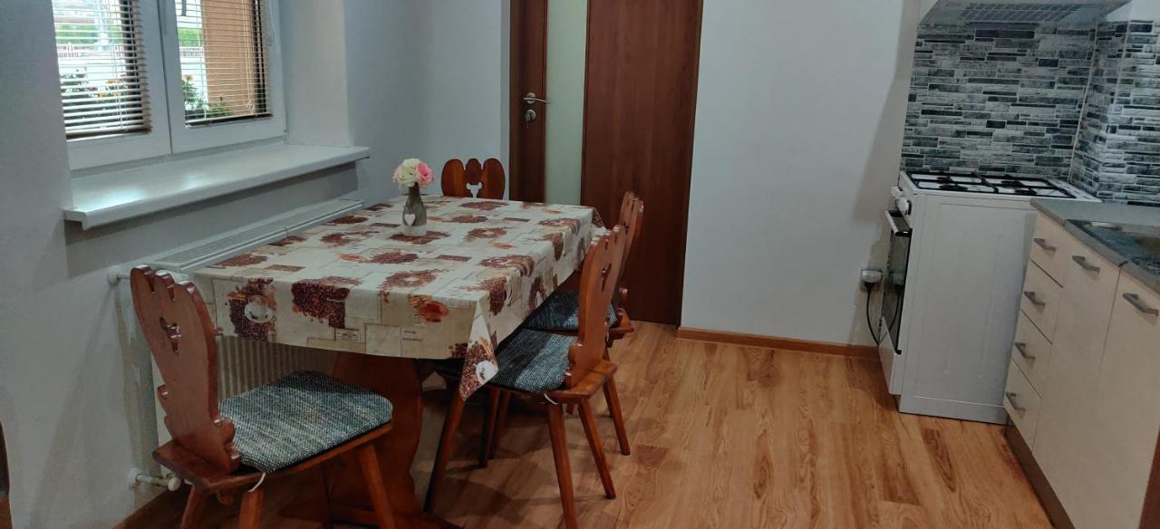 Privat Velvet Pensionat Turčianske Teplice Exteriör bild