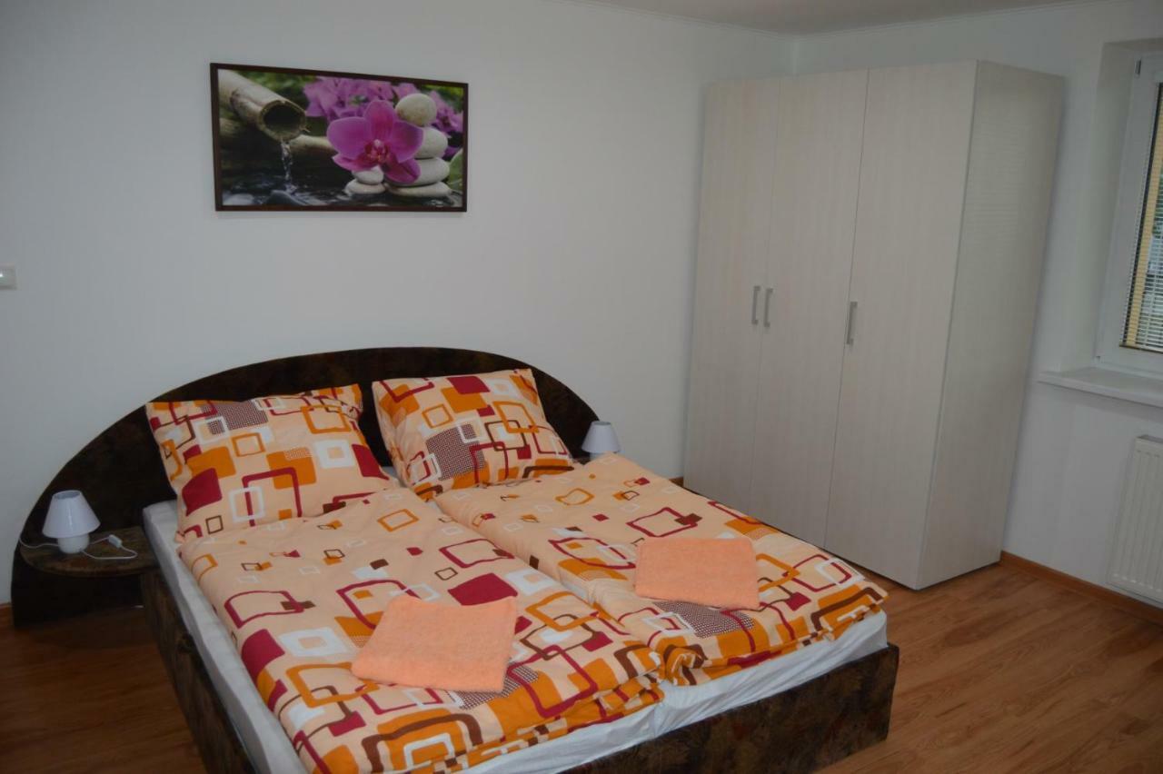 Privat Velvet Pensionat Turčianske Teplice Exteriör bild